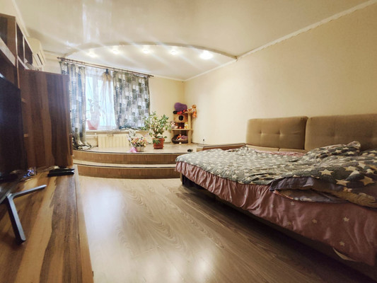 Продам двухкомнатную (2-комн.) квартиру, Антонова-Овсеенко ул, 29, Воронеж г