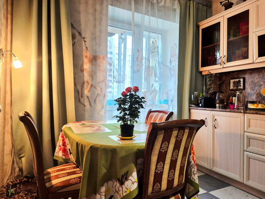 Продам двухкомнатную (2-комн.) квартиру, Варшавская ул, 19к2, Санкт-Петербург г