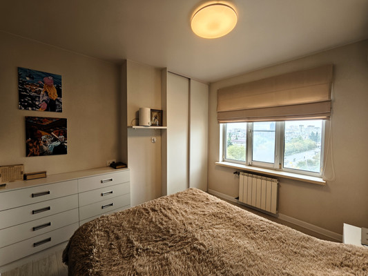 Продам трехкомнатную (3-комн.) квартиру, Дзержинского пр-кт, 183, Новороссийск г