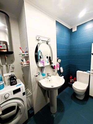 Продам трехкомнатную (3-комн.) квартиру, Дзержинского пр-кт, 183, Новороссийск г