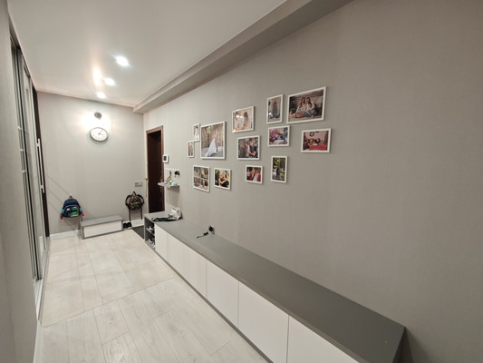 Продам трехкомнатную (3-комн.) квартиру, Дзержинского пр-кт, 183, Новороссийск г