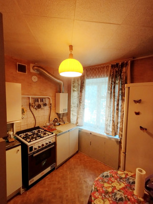 Продам двухкомнатную (2-комн.) квартиру, Космонавтов ул, 10, Люберцы г