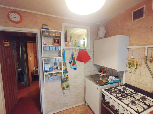 Продам двухкомнатную (2-комн.) квартиру, Космонавтов ул, 10, Люберцы г