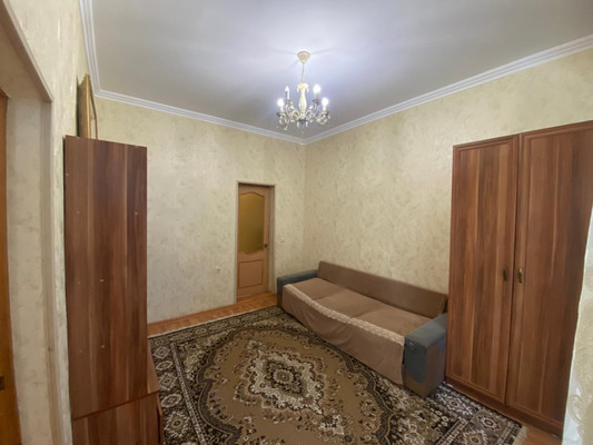 Продам двухкомнатную (2-комн.) квартиру, Горького ул, 72, Нальчик г