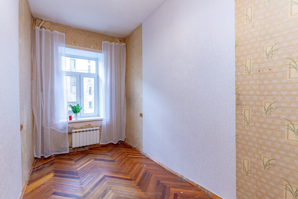 Продам трехкомнатную (3-комн.) квартиру, Конная ул, 26А, Санкт-Петербург г