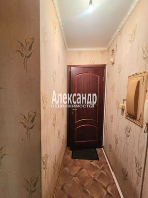 Продам однокомнатную (1-комн.) квартиру, Ленина пр-кт, 15, Кириши г