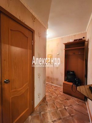 Продам однокомнатную (1-комн.) квартиру, Ленина пр-кт, 15, Кириши г