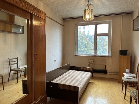 Продам двухкомнатную (2-комн.) квартиру, Ялтинская ул, 12, Москва г
