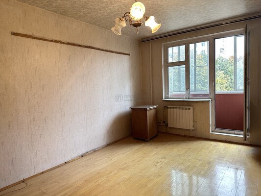 Продам двухкомнатную (2-комн.) квартиру, Ялтинская ул, 12, Москва г
