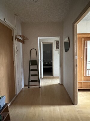 Продам двухкомнатную (2-комн.) квартиру, Ялтинская ул, 12, Москва г