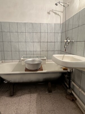 Продам двухкомнатную (2-комн.) квартиру, Ялтинская ул, 12, Москва г