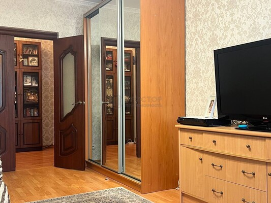 Продам трехкомнатную (3-комн.) квартиру, Братиславская ул, 31к3, Москва г