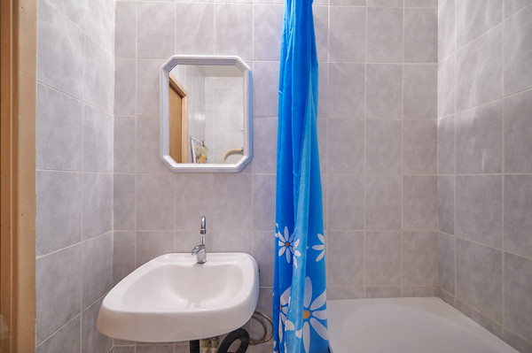 Продам трехкомнатную (3-комн.) квартиру, Вяземская ул, 12к1, Москва г