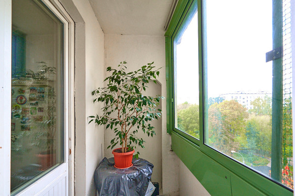 Продам трехкомнатную (3-комн.) квартиру, Вяземская ул, 12к1, Москва г