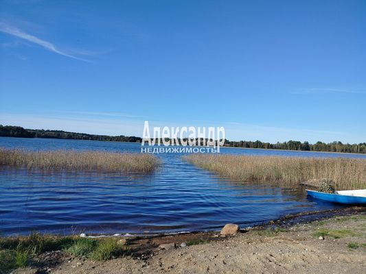 Продам участок 10 соток, ЛПХ, Заозерная ул, Райвио п, 200 км от города