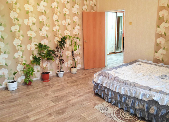 Продам трехкомнатную (3-комн.) квартиру, Алтайская ул, 25, Нижний Тагил г