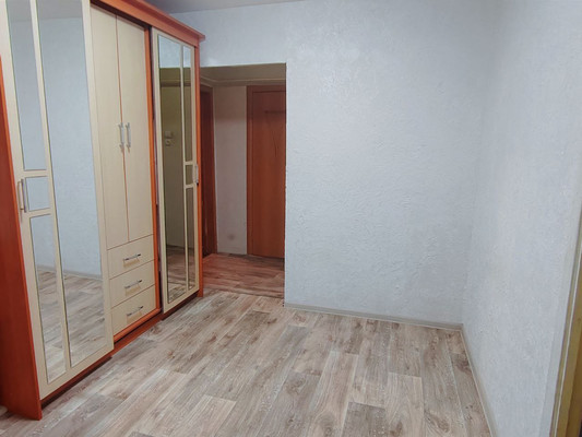 Продам трехкомнатную (3-комн.) квартиру, Алтайская ул, 25, Нижний Тагил г