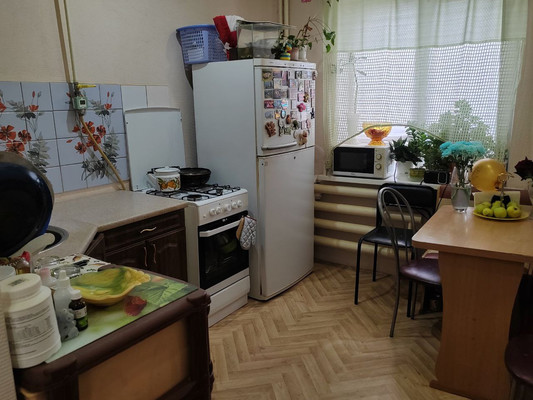 Продам трехкомнатную (3-комн.) квартиру, Алтайская ул, 25, Нижний Тагил г