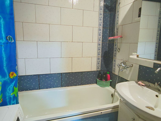 Продам трехкомнатную (3-комн.) квартиру, Алтайская ул, 25, Нижний Тагил г