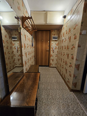 Продам двухкомнатную (2-комн.) квартиру, Попова ул, 3к3, Великий Новгород г