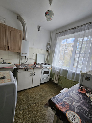 Продам двухкомнатную (2-комн.) квартиру, Попова ул, 3к3, Великий Новгород г