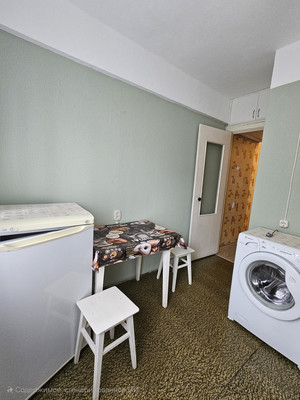 Продам двухкомнатную (2-комн.) квартиру, Попова ул, 3к3, Великий Новгород г