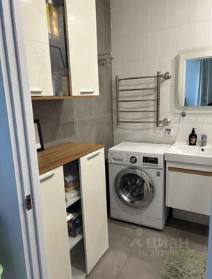 Продам двухкомнатную (2-комн.) квартиру, Маршала Бирюзова ул, 13к2, Одинцово г