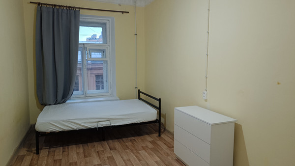 Сдам комнату в 6-комн. квартире, 9-я В.О. линия, 22, Санкт-Петербург г