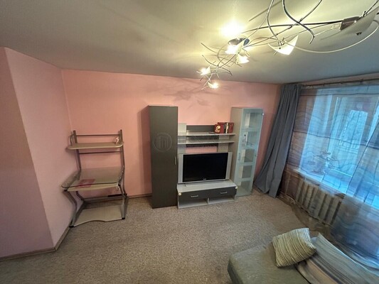 Продам однокомнатную (1-комн.) квартиру, Халтуринская ул, 18, Москва г