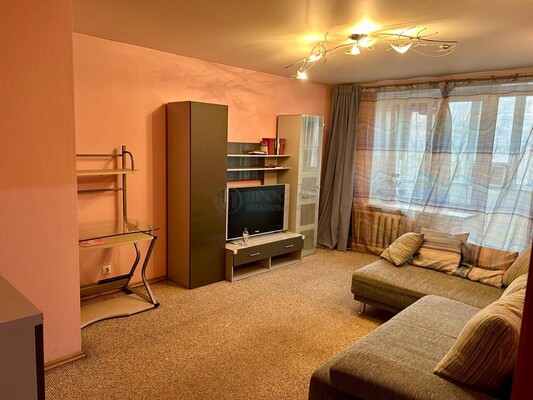 Продам однокомнатную (1-комн.) квартиру, Халтуринская ул, 18, Москва г