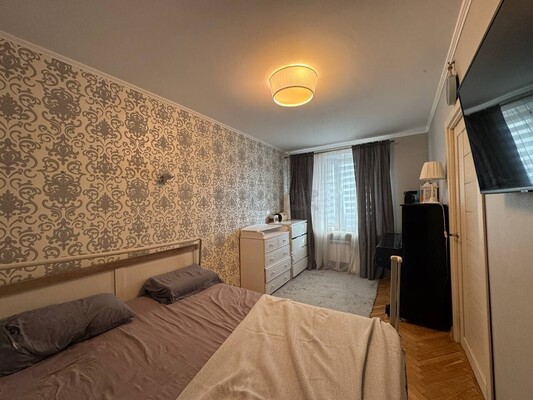 Продам двухкомнатную (2-комн.) квартиру, Стратонавтов проезд, 16к1, Москва г