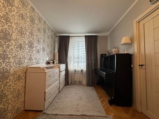 Продам двухкомнатную (2-комн.) квартиру, Стратонавтов проезд, 16к1, Москва г