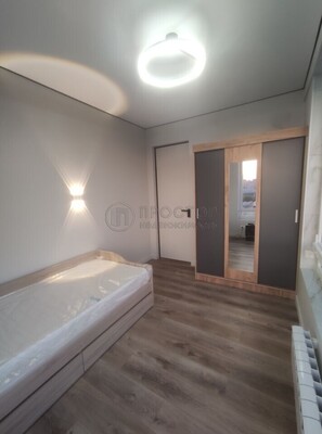 Продам трехкомнатную (3-комн.) квартиру, Газгольдерная ул, 10, Москва г
