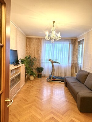 Продам трехкомнатную (3-комн.) квартиру, Миклухо-Маклая ул, 20, Москва г