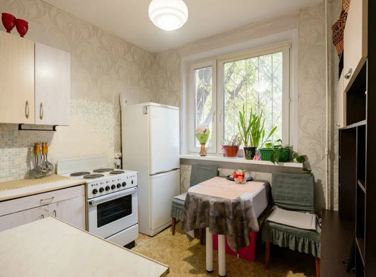 Продам двухкомнатную (2-комн.) квартиру, Алтайская ул, 4, Москва г