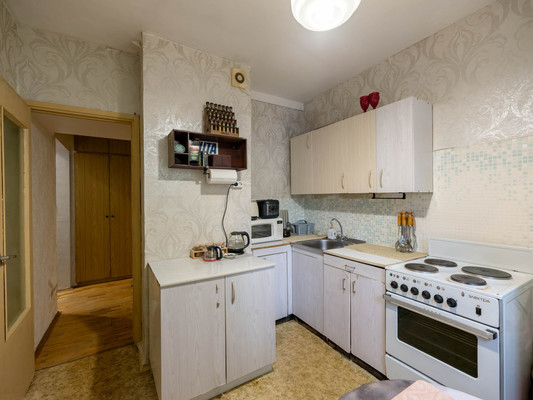 Продам двухкомнатную (2-комн.) квартиру, Алтайская ул, 4, Москва г