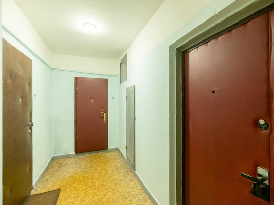 Продам двухкомнатную (2-комн.) квартиру, Алтайская ул, 4, Москва г