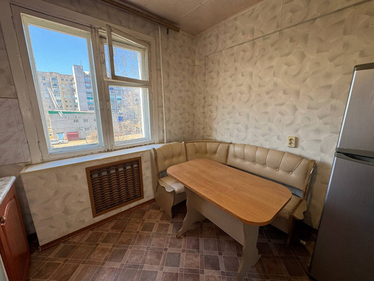 Продам двухкомнатную (2-комн.) квартиру, Ленина ул, 25ка, Солнечный рп