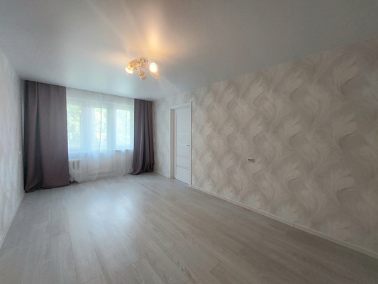 Продам двухкомнатную (2-комн.) квартиру, Стройкова ул, 65, Рязань г