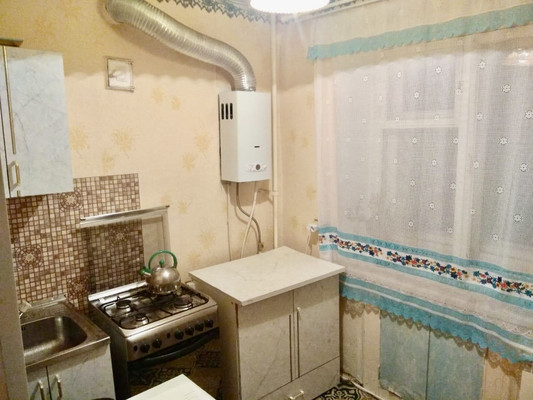Продам двухкомнатную (2-комн.) квартиру, Ленинградская ул, 11, Емва г