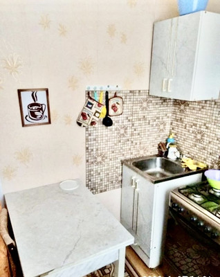 Продам двухкомнатную (2-комн.) квартиру, Ленинградская ул, 11, Емва г