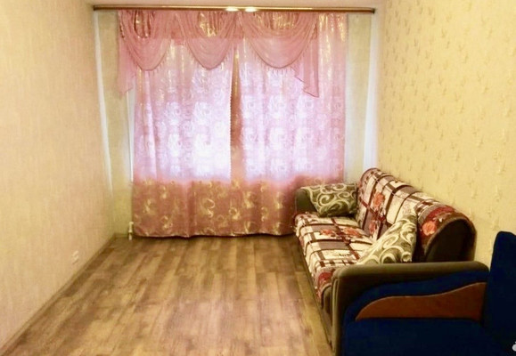 Продам двухкомнатную (2-комн.) квартиру, Ленинградская ул, 11, Емва г