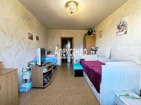 Продам трехкомнатную (3-комн.) квартиру, Ольховая ул, 20, Санкт-Петербург г