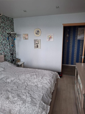 Продам двухкомнатную (2-комн.) квартиру, Молодежный проезд, 4, Мурманск г