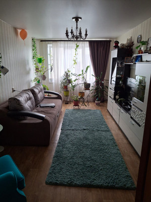 Продам двухкомнатную (2-комн.) квартиру, Молодежный проезд, 4, Мурманск г