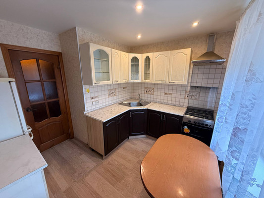 Продам двухкомнатную (2-комн.) квартиру, 1-е Бутырки ул, 8, Рязань г