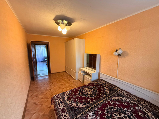 Продам двухкомнатную (2-комн.) квартиру, 1-е Бутырки ул, 8, Рязань г