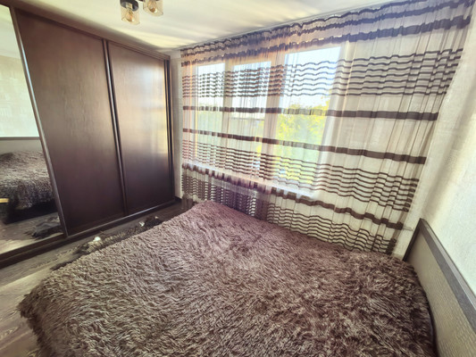 Продам трехкомнатную (3-комн.) квартиру, Профсоюзная ул, 224, Вольный Аул кп