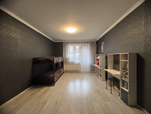 Продам трехкомнатную (3-комн.) квартиру, Солнечная ул, 11, Жуковский г