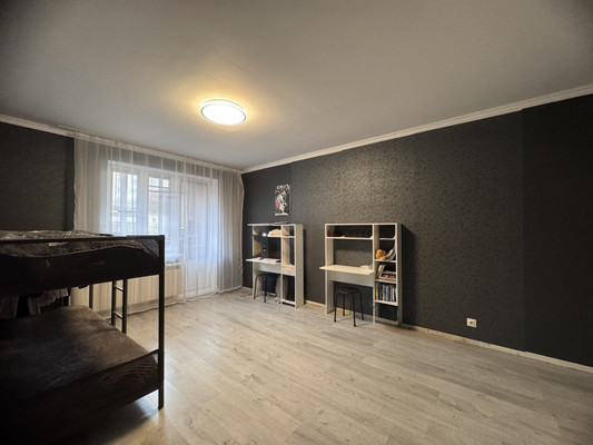 Продам трехкомнатную (3-комн.) квартиру, Солнечная ул, 11, Жуковский г